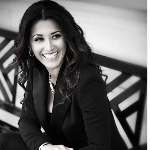 Meet your Posher, Kristin - Picture 2 of 2